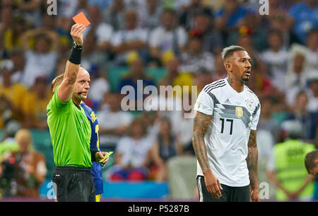 Germany - Sweden, Soccer, Sochi, June 23, 2018 Referee Szymon Marciniak, POL with whistle, gestures, shows, referee, individual action, shows red card to Jerome BOATENG, Nr. 17 DFB  GERMANY - SWEDEN 2-1 FIFA WORLD CUP 2018 RUSSIA, Group F, Season 2018/2019,  June 23, 2018  Fisht Olympic Stadium in Sotchi, Russia.  © Peter Schatz / Alamy Live News Stock Photo