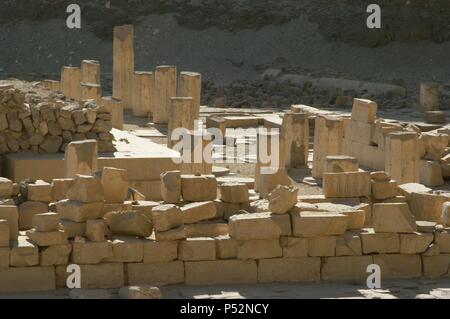 Mortuary Temple of Mentuhotep II. 11th Dynasty.  Middle Kingdom. Exterior. Deir el-Bahari. Egypt. Stock Photo