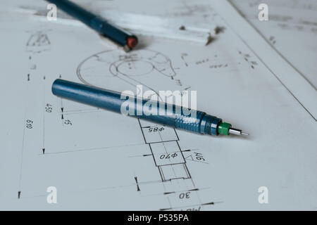 https://l450v.alamy.com/450v/p535pa/technical-pen-rapidograph-and-technical-drawing-p535pa.jpg