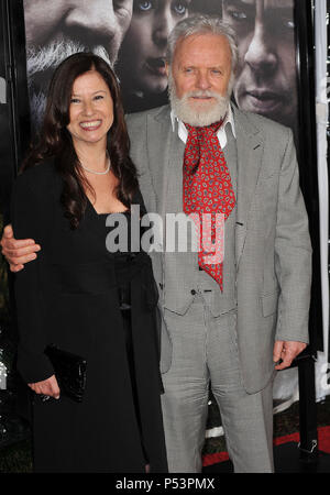 01  Anthony Hopkins   Stella  01   - The Wolfman Premiere at the Arclight Theatre In Los Angeles.01  Anthony Hopkins   Stella  01  Event in Hollywood Life - California, Red Carpet Event, USA, Film Industry, Celebrities, Photography, Bestof, Arts Culture and Entertainment, Celebrities fashion, Best of, Hollywood Life, Event in Hollywood Life - California, Red Carpet and backstage, Music celebrities, Topix, Couple, family ( husband and wife ) and kids- Children, brothers and sisters inquiry tsuni@Gamma-USA.com, Credit Tsuni / USA, 2010 Stock Photo