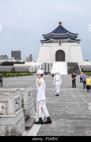 Lowering the flag ceremony, Liberty Square, Taipei Stock Photo - Alamy