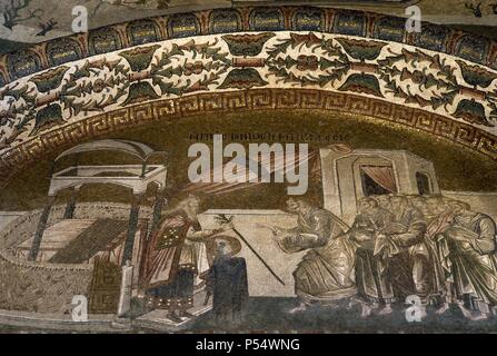 ARTE BIZANTINO. TURQUIA. IGLESIA DE SAN SALVADOR EN CHORA o KARIYE CAMII. Mosaico con la representación de 'JESUS ENTRE LOS DOCTORES DE LA LEY'. Datado entre 1315-1321. Localizado en el primer crucero del exonártex. ESTAMBUL. Stock Photo