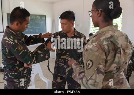 Two armed philippine army soldiers riding a motorcycle, Angeles City ...