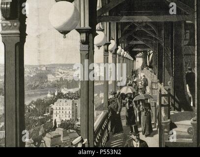FRANCIA. EXPOSICION UNIVERSAL DE PARIS 1889. Interior de la TORRE EIFFEL. Grabado por Rico. Stock Photo