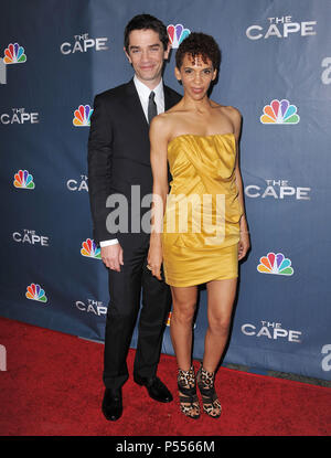 James Frain,  Wife Marta Cunningham    -  The Cape Premiere at the Music Box Theatre In Los Angeles.James Frain,  Wife Marta Cunningham 17 ------------- Red Carpet Event, Vertical, USA, Film Industry, Celebrities,  Photography, Bestof, Arts Culture and Entertainment, Topix Celebrities fashion /  Vertical, Best of, Event in Hollywood Life - California,  Red Carpet and backstage, USA, Film Industry, Celebrities,  movie celebrities, TV celebrities, Music celebrities, Photography, Bestof, Arts Culture and Entertainment,  Topix, vertical,  family from from the year , 2011, inquiry tsuni@Gamma-USA.c Stock Photo