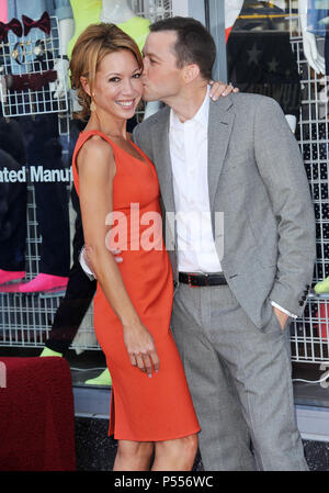 Jon Cryer honored with a Star on the Hollywood Walk of Fame in Los Angeles.Jon Cryer, wife Lisa Joyner  25 ------------- Red Carpet Event, Vertical, USA, Film Industry, Celebrities,  Photography, Bestof, Arts Culture and Entertainment, Topix Celebrities fashion /  Vertical, Best of, Event in Hollywood Life - California,  Red Carpet and backstage, USA, Film Industry, Celebrities,  movie celebrities, TV celebrities, Music celebrities, Photography, Bestof, Arts Culture and Entertainment,  Topix, vertical,  family from from the year , 2011, inquiry tsuni@Gamma-USA.com Husband and wife Stock Photo