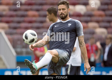 Russia, Moscow. 25th June, 2018. Football, World Cup 2018: Olivier Giroud from France in action during the training at the Luschniki Stadium. Credit: Federico Gambarini/dpa/Alamy Live News Stock Photo