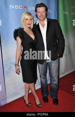 Tori Spelling,  Husband Dean Mcdermott  - NBC tca winter 2011 Party at the Ritz Carlton Hotel In Pasadena.Tori Spelling,  Husband Dean Mcdermott  67 ------------- Red Carpet Event, Vertical, USA, Film Industry, Celebrities,  Photography, Bestof, Arts Culture and Entertainment, Topix Celebrities fashion /  Vertical, Best of, Event in Hollywood Life - California,  Red Carpet and backstage, USA, Film Industry, Celebrities,  movie celebrities, TV celebrities, Music celebrities, Photography, Bestof, Arts Culture and Entertainment,  Topix, vertical,  family from from the year , 2011, inquiry tsuni@G Stock Photo