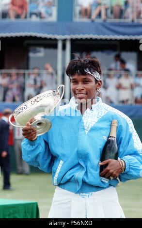 The final of the Dow Classic Tennis Tournament at the Edgbaston Priory Club. Pictured, Zina Garrison wins Women's Singles Final. 17th June 1990. Stock Photo
