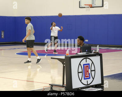 Los Angeles, California, USA. 25th June, 2018. Los Angeles Clippers point guard Lou Williams takes rest after a news conference to introduce rookie guards Shai Gilgeous-Alexander and Jerome Robinson in Los Angeles, Monday, June 25, 2018. Gilgeous-Alexander, who played at University of Kentucky, was drafted 11th by Charlotte Hornets and traded to the Clippers. Robinson, who played at Boston College, was drafted 13th by the Clippers. Credit: Ringo Chiu/ZUMA Wire/Alamy Live News Stock Photo