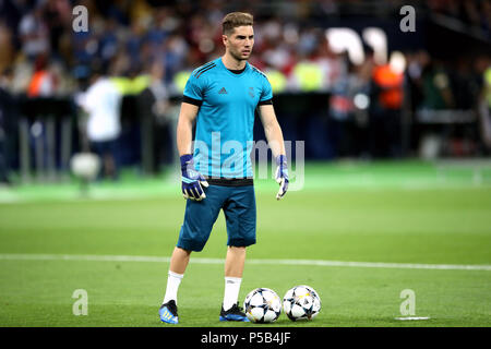 Zinedine Zidane defends playing goalkeeper son Luca in narrow Real