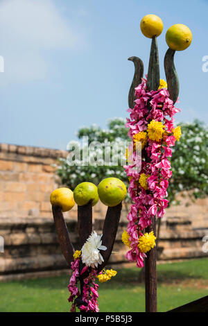 Hindu symbols, trishul normally found outside the temple, Gangaikonda Cholapuram, Tamil Nadu, India Stock Photo