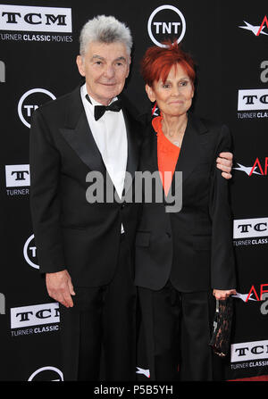 Paula Prentiss, Richard Benjamin  Mel Brooks Honored With American Film Institute Life Achievement Awards at the Dolby Theatre in Los Angeles.Paula Prentiss, Richard Benjamin 149 ------------- Red Carpet Event, Vertical, USA, Film Industry, Celebrities,  Photography, Bestof, Arts Culture and Entertainment, Topix Celebrities fashion /  Vertical, Best of, Event in Hollywood Life - California,  Red Carpet and backstage, USA, Film Industry, Celebrities,  movie celebrities, TV celebrities, Music celebrities, Photography, Bestof, Arts Culture and Entertainment,  Topix, vertical,  family from from th Stock Photo
