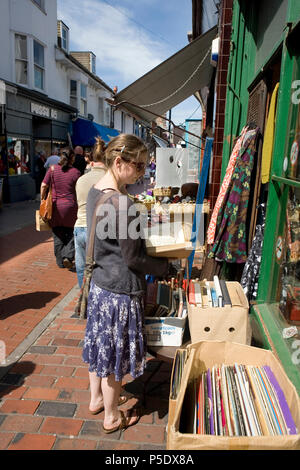 A Summer's afternoon in Kensington Gardens, North Laine, Brighton, East Sussex, England, UK.  MODEL RELEASED Stock Photo