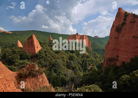 Nature landscape, Las Médulas, roman gold mining World Heritage Site El Bierzo, Castilla and Leon, Spain, Europe Stock Photo