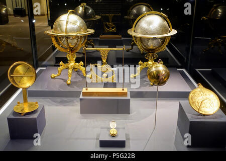 N/A. English: Exhibit in the Hessisches Landesmuseum Darmstadt - Darmstadt, Germany. 19 October 2016, 06:16:59. Daderot 143 Astronomical globes and instruments - Hessisches Landesmuseum Darmstadt - Darmstadt, Germany -DSC00532 Stock Photo