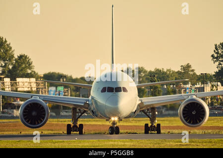 Montreal,Canada, 25 June 2018.Passenger jet waiting on airport tarmac for take-off jfrom Trudeau International airport.Credit:Mario Beauregard/Alamy L Stock Photo