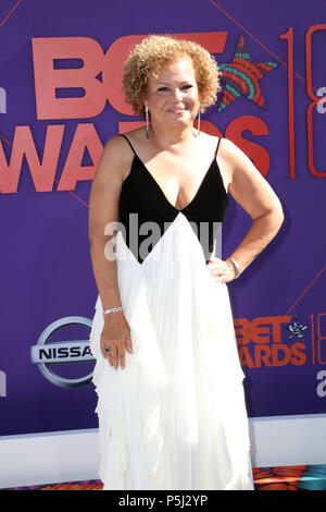 Los Angeles, California, USA. 24th June, 2018. June 24, 2018 - Los Angeles, California, U.S. - CEO of BET Debra L. Lee poses upon arrival for the BET Awards at Microsoft Theatre in Los Angeles, California, on June 24, 2018 Credit: Alexander G. Seyum/ZUMA Wire/Alamy Live News Stock Photo