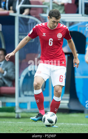 Moscow, Russland. 26th June, 2018. Andreas CHRISTENSEN (DEN) with Ball, single action with ball, action, full figure, portrait, Denmark (DEN) - France (FRA) 0: 0, preliminary round, group C, match 37, on 26.06.2018 in Moscow; Football World Cup 2018 in Russia from 14.06. - 15.07.2018. | usage worldwide Credit: dpa/Alamy Live News Stock Photo