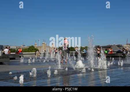 Riverside. London. UK 27 June 2018 -  Dry and hot weather continues in Britain as temperatures are expected to reach 33°C later this week.   Credit: Dinendra Haria/Alamy Live News Stock Photo