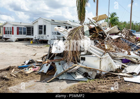 Everglades City Florida,after Hurricane Irma,houses homes residences,storm disaster recovery cleanup,flood surge damage destruction aftermath,trash,de Stock Photo