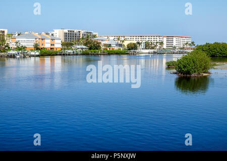 Florida,Bonita Springs,Big Hickory Pass,waterfront buildings condos,docs,mangrove isle,water,FL170925154 Stock Photo