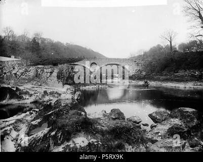 [Cenarth bridge] [graphic].. 1 negative : glass, dry plate, b&w ; 16.5 x 21.5 cm. circa 1885. Thomas, John, 286 Cenarth bridge NLW3361297 Stock Photo