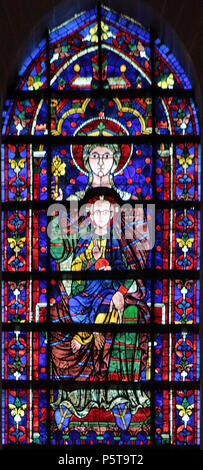 334 Chartres-100 Vierge à l'Enfant Stock Photo
