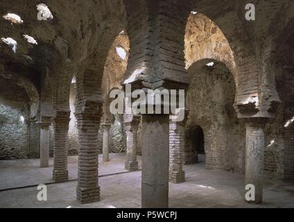 INTERIOR DE LOS BAÑOS - S XIII/XIV - REINOS TAIFAS. Location: BANOS ARABES, RONDA, MALAGA, SPAIN. Stock Photo