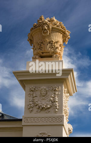 Temperate house at Kew RBG, urn and exterior detail. Stock Photo