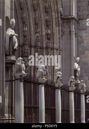 CATEDRAL PUERTA DE LOS LEONES. Location: CATEDRAL-EXTERIOR, TOLEDO