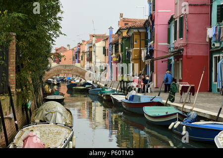 Colorful urban scene along one of the many canals in the Commune di Venezia and Centro Storico neighborhoods of Venice, Italy, on October 25, 2005. Stock Photo