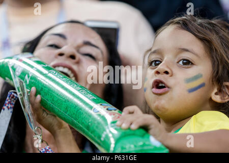 Moscow, China. 27th June, 2018. Brazil supporters wearing their team jersey before the game between Serbia and Brazil, valid for the third round of group E of the 2018 World Cup, held at the Spartak Stadium. Credit: Thiago Bernardes/Pacific Press/Alamy Live News Stock Photo