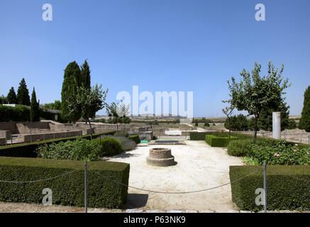 ARTE ROMANO. ESPAÑA. ITALICA. Ciudad fundada hacia 206 a. C., por iniciativa de Cornelio Escipión. Casa de los pájaros. Domus romana señorial. Vista de la cisterna subterránea ubicada en el patio central del peristilo. Santiponce. Provincia de Sevilla. Andalucia. Stock Photo