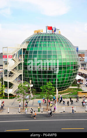 Romania pavillion at the 2010 Shanghai World Expo, China. Stock Photo