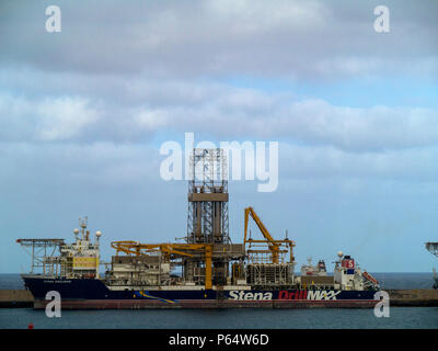 Stena Drill Max Oil drilling ships laid up in Las Palmas de Gran Canaria, Canary Islands, Europe Stock Photo