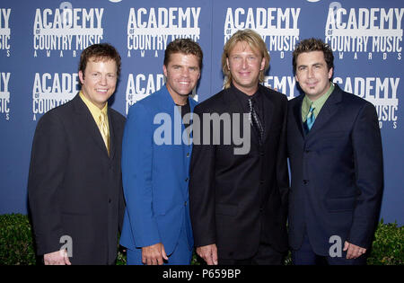 Lone Star arrives at the 36th Academy of Country Music Awards at the Universal Ampitheatre in Los Angeles, CA May 9, 2001. (Photo by © Tsuni)          -            LoneStar10.jpgLoneStar10  Event in Hollywood Life - California, Red Carpet Event, USA, Film Industry, Celebrities, Photography, Bestof, Arts Culture and Entertainment, Topix Celebrities fashion, Best of, Hollywood Life, Event in Hollywood Life - California, Red Carpet and backstage, ,Arts Culture and Entertainment, Photography,    inquiry tsuni@Gamma-USA.com ,  Music celebrities, Musician, Music Group, 2000 to 2009 Stock Photo