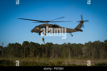 Uh 60 Fast Roping Vector Special Tactics Airmen from the 24th Special Operations Wing fast rope ...
