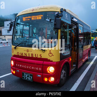 JUMBO TRAVEL SERVICE BUS 赤 🎉IKEBUS 5周年おめでとう🚍✨ 池袋の街をゆったり走る真っ赤な