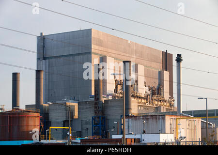 Heysham nuclear power station in Lancashire, UK. Nuclear power is being seen by many former opponents as one of the ways that we can still produce ele Stock Photo