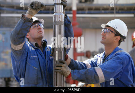 Teamwork on a Drilling rig, Caspian Sea, Azerbaijan Stock Photo