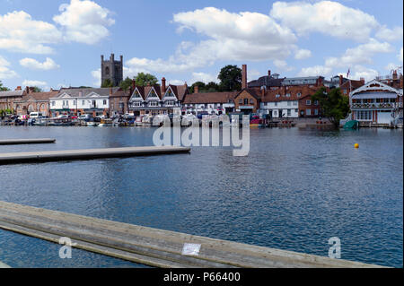 Henley on Thames, United Kingdom, Thursday,  17/05/2018,  'Course Construction' for the, '2018 Henley Royal Regatta', Henley Reach, Thames Valley, England, © Peter SPURRIER, Stock Photo