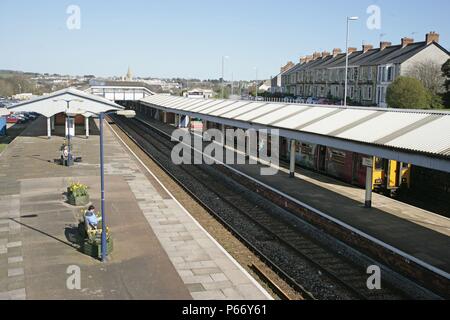 Overview of the station at Truro, Cornwall, with a Falmouth bound train standing in the bay platform. 2006 Stock Photo