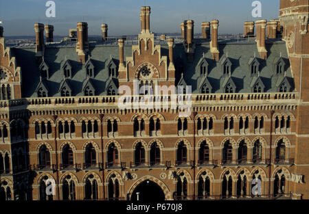 The magnificent facade of Gilber Scott's Grand Hotel at St Pancras station, London. C 1995 Stock Photo