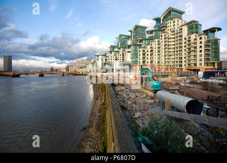 St. George Wharf residential housing, Vauxhall Bridge, London. in construction, designed by Broadway Malyan Architects Stock Photo