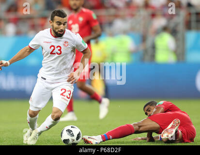 Saransk, Russia. 28th June, 2018. Tunisia's Naim Sliti (L) controls the ball during the FIFA World Cup 2018 Group G soccer match between Tunisia and Panama at the Mordovia Arena, in Saransk, Russia, 28 June 2018. Credit: Mokhtar Hmima/dpa/Alamy Live News Stock Photo