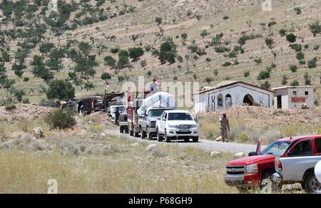 Damascus Syria 28th June 2018 Vehicles Transporting Syrian Refugees Move Back In Syria Through The Zamrani