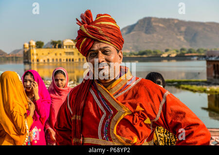 INDIA RAJASTHAN Jaipur. Rajasthani costumes Stock Photo