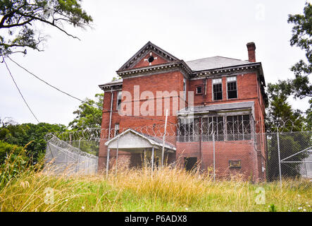 Abandoned Stonewall Jackson Juvenile Detention Center Building in Concord, NC Stock Photo