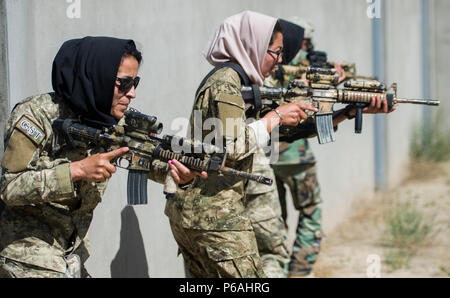 File:Ktah Khas Female Tactical Platoon CAPEX July 2018 4561525.jpg